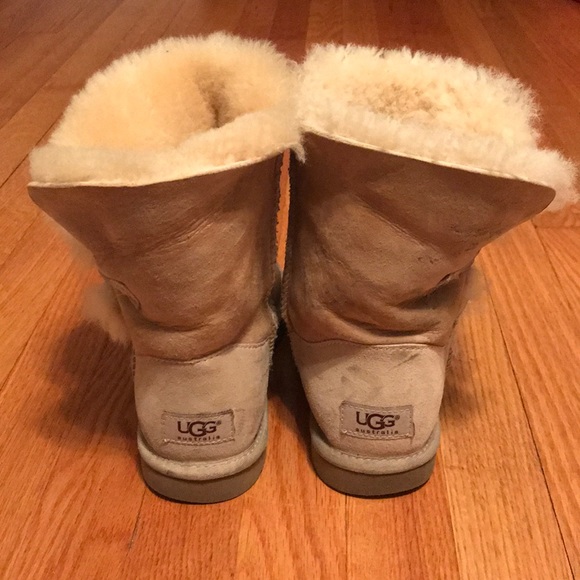 UGG Bailey Button II Boot - Picture 2 of 8